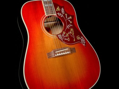 Used 2016 Gibson Hummingbird Vintage Acoustic Guitar Vintage Cherry Sunburst For Cheap